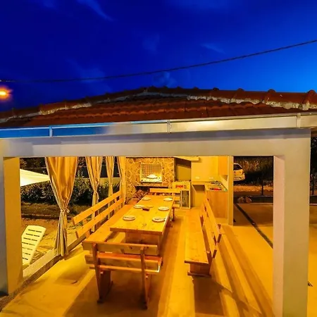 Ana-lea House With Private Pool Near Split